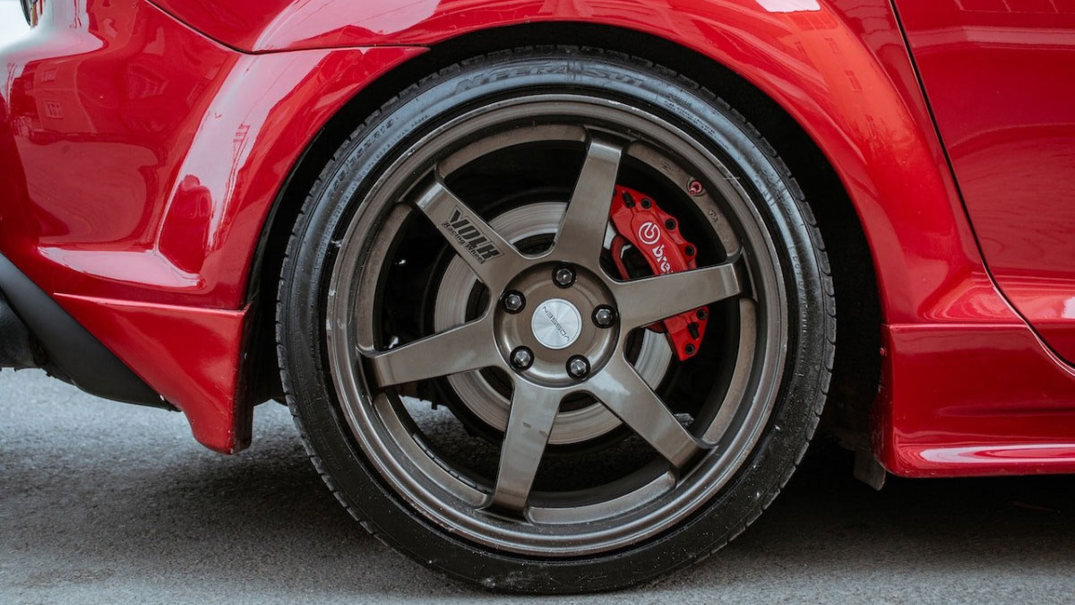 5 Simple Steps to Fix a Scratched Rim on Your Car