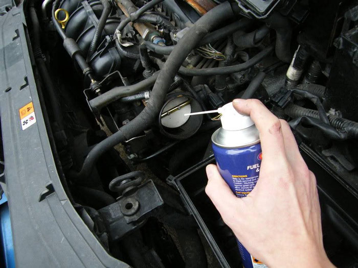 Comparing Carb Cleaner vs Brake Cleaner vs Throttle-Body Cleaner