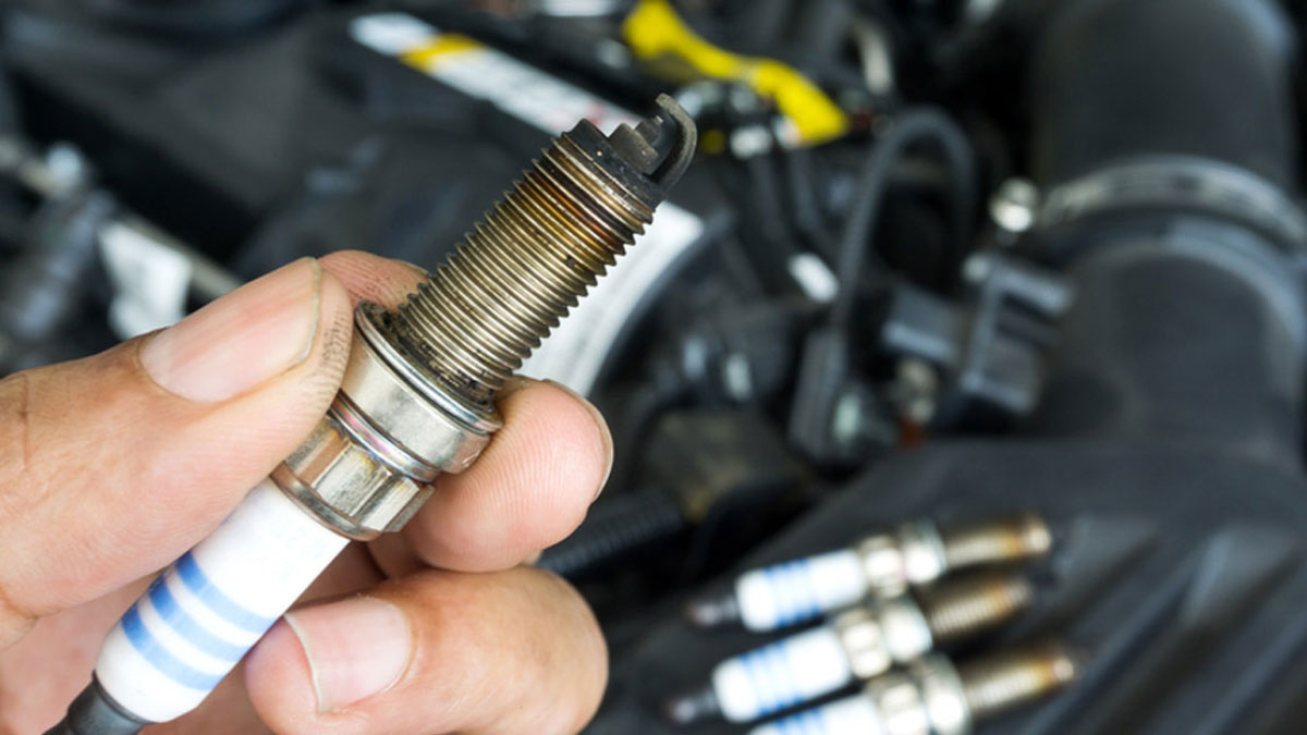 How to Read Spark Plugs to Determine Engine Conditions